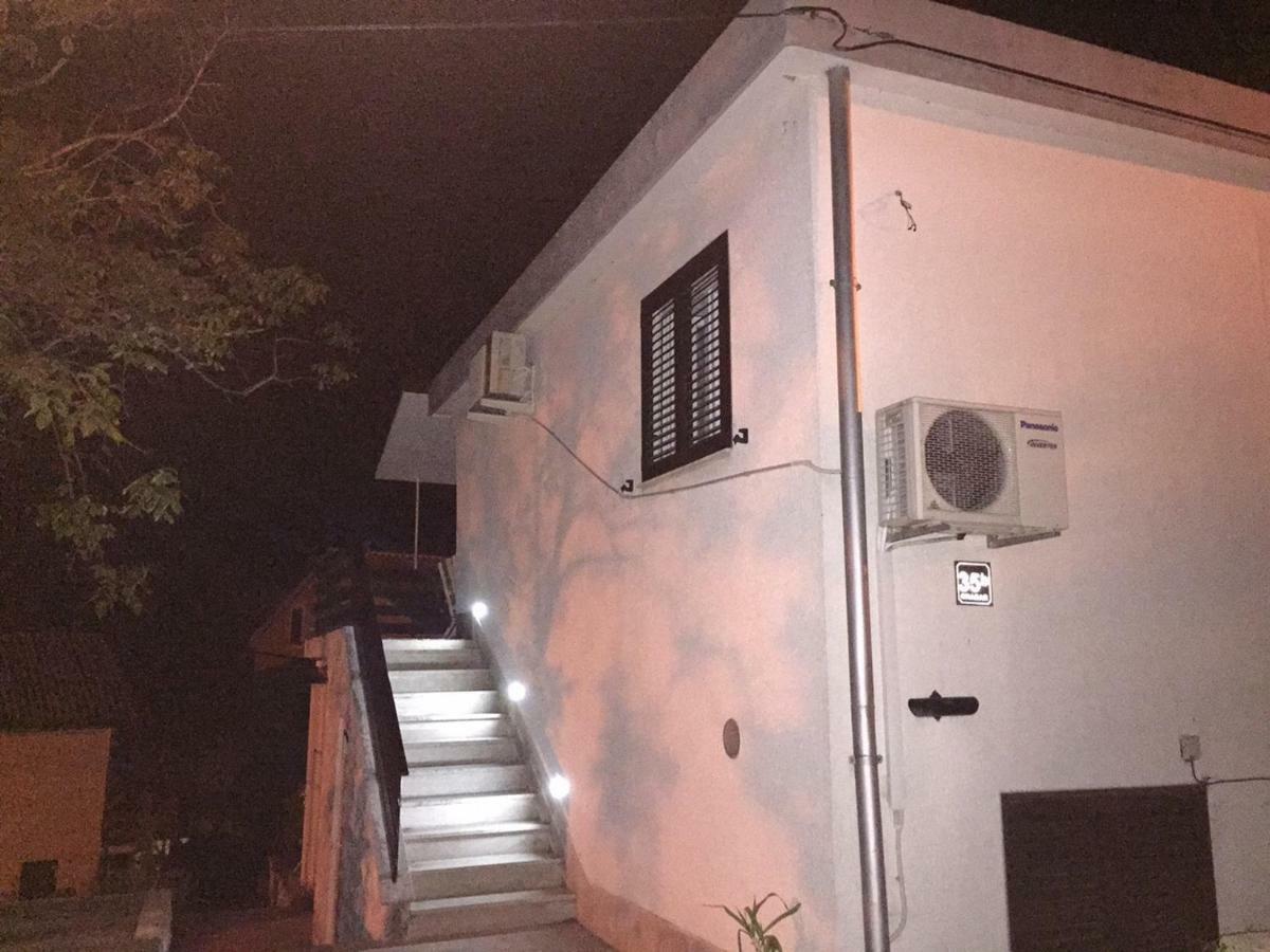 קרס Apartman Dado מראה חיצוני תמונה